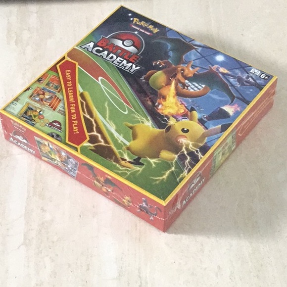 2019 Pokemon Battle Academy Game New Sealed Charizard GX Card Mewtwo 180 Cards - Picture 3 of 11